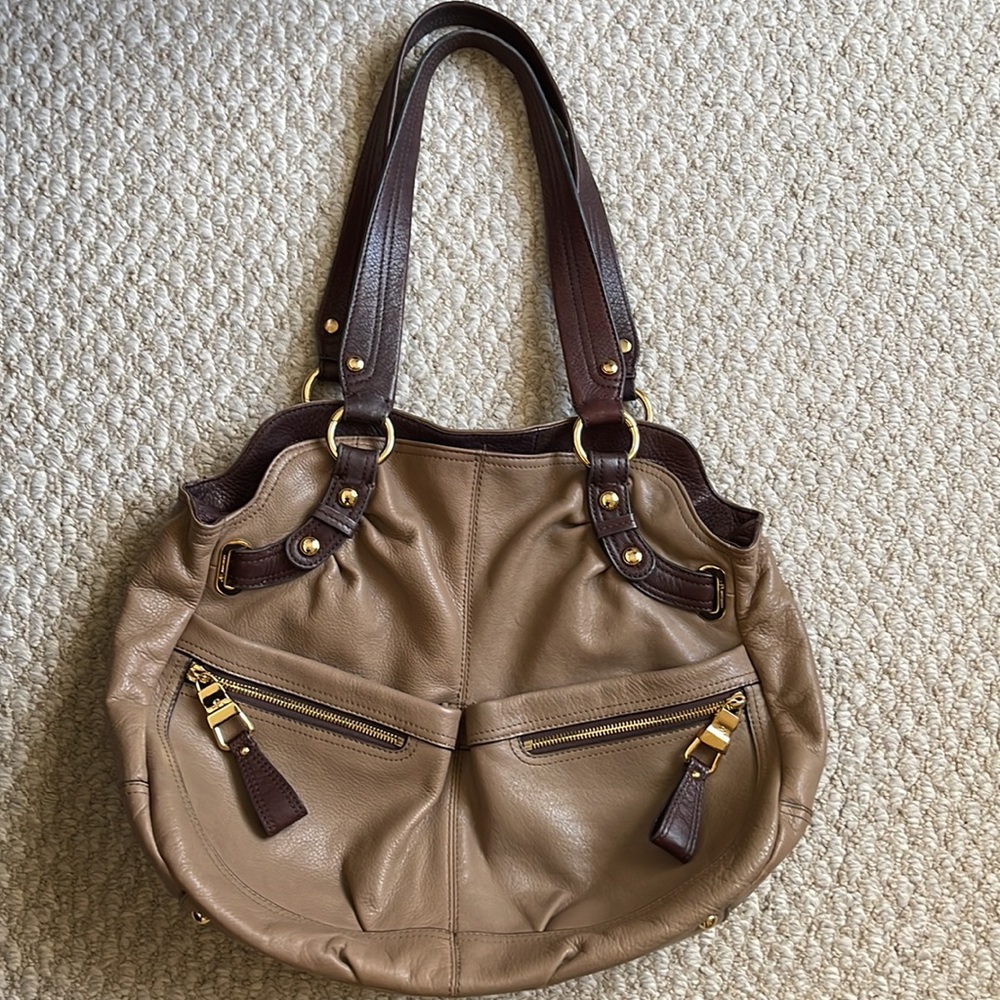 Some shoulder lather purse